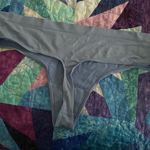 Auden thong - Picture 2 of 4